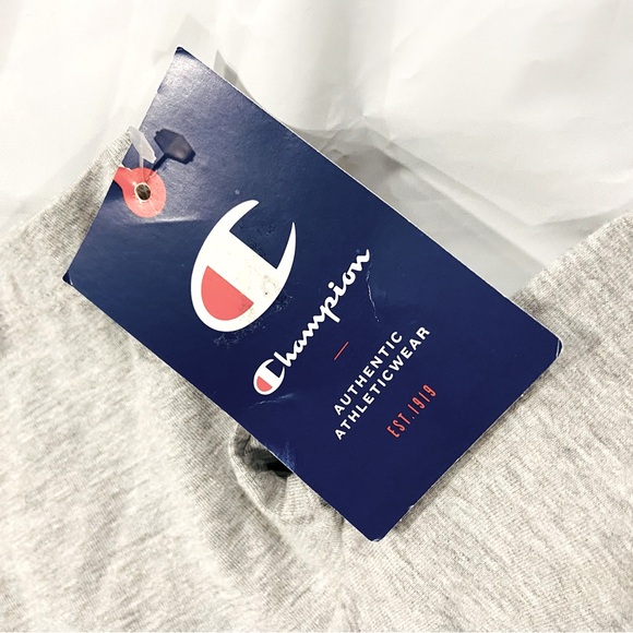 NWT - Sporty Gray CHAMPION Short Sleeve in size 1X. This cropped top is NWT. - Picture 4 of 7